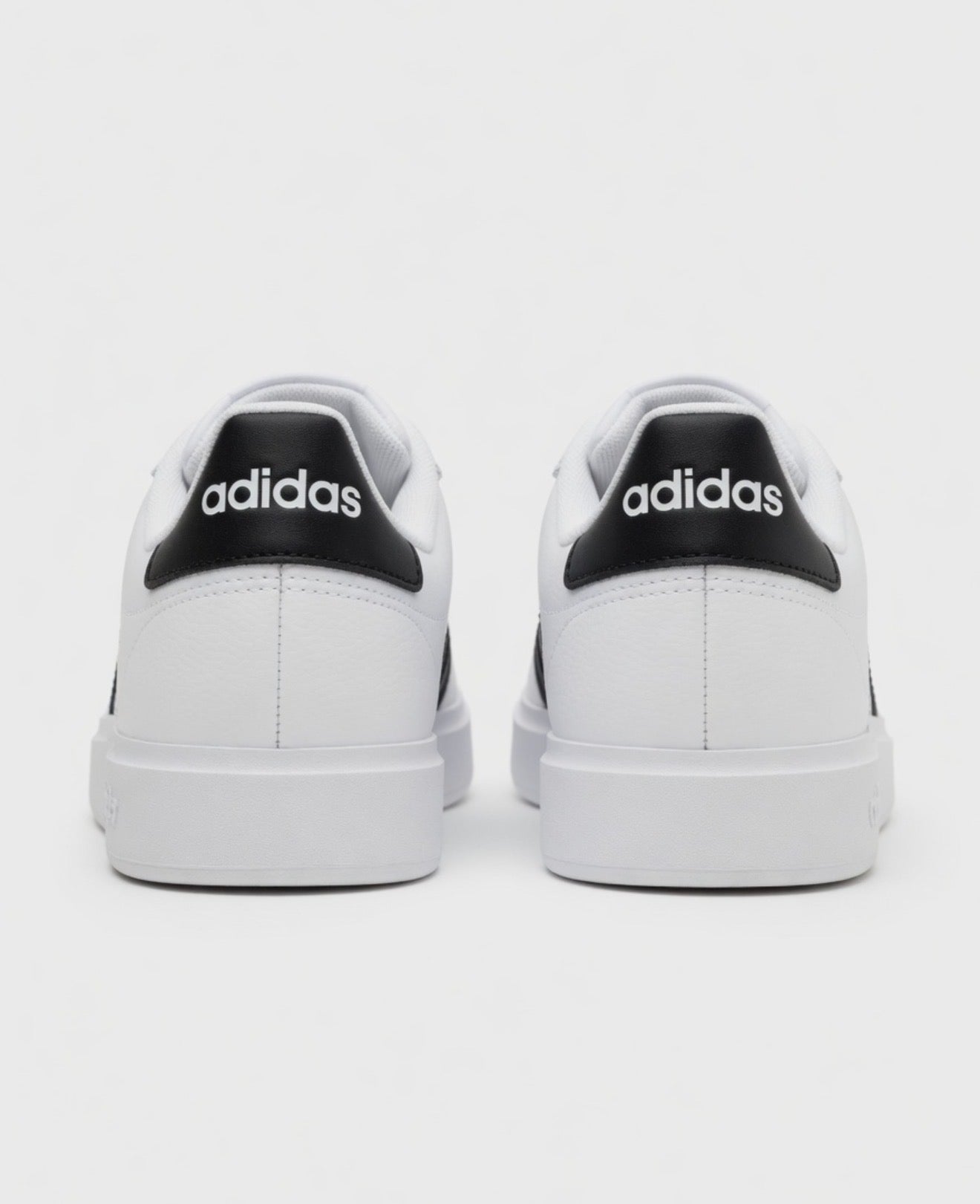 Adidas White & Black Stripe Casual Sneakers Men’s Size 10